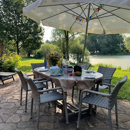 Elbferienhaus An Der Elbe بيت للعطل Lenzerwische